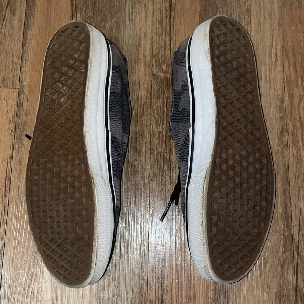 Vans | Limited Edition Authentic Sneaker (camo)